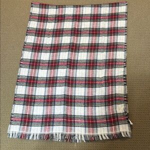 5/$25 Old Navy Scarf Shawl Plaid Wool Lap Blanket Fringe Winter Warm Unisex